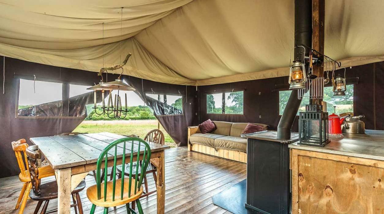 Hoeve De Pippert Hotell Ophemert Exteriör bild